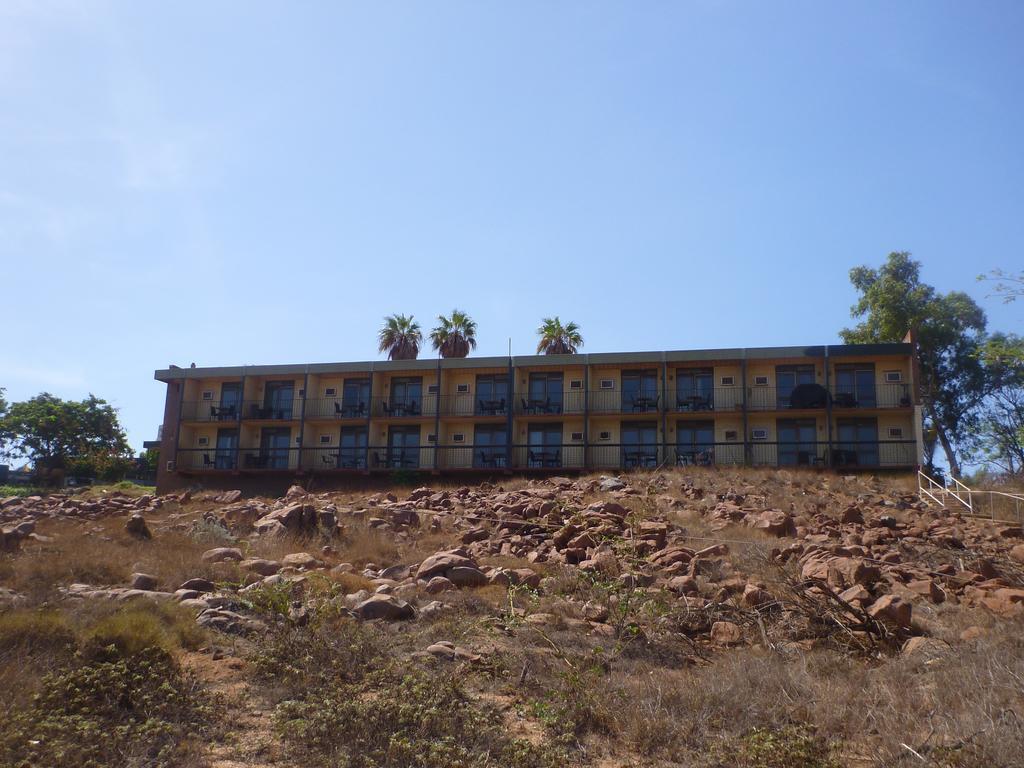 Dampier Mermaid Hotel Karratha Exterior photo